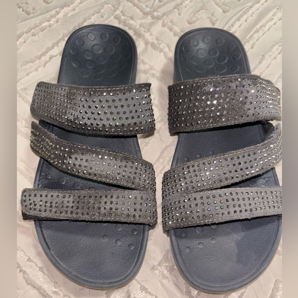 Womens Vionic Sandals High Instep Orthotic. Size 8. Eu 39. Fits like size 9.